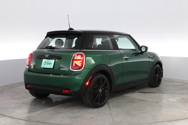 2024 MINI Cooper SE — photo 2 of 20