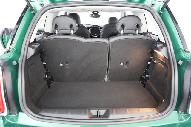 2024 MINI Cooper SE — photo 6 of 20