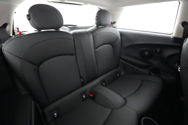 2024 MINI Cooper SE — photo 4 of 20