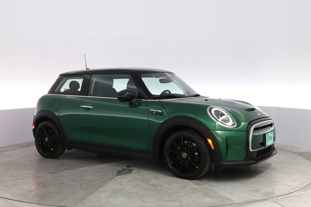 2024 MINI Cooper SE — photo 11 of 20