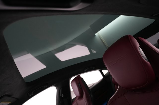 2020 Porsche Taycan — photo 20 of 22
