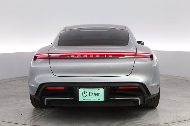 2020 Porsche Taycan — photo 12 of 22