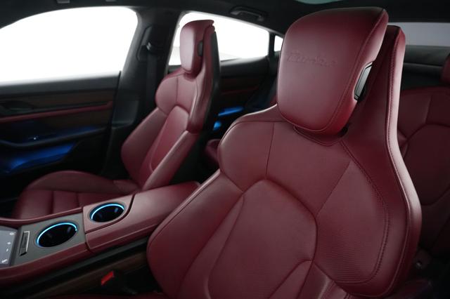 2020 Porsche Taycan — photo 3 of 22