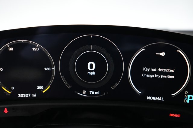2020 Porsche Taycan — photo 5 of 22