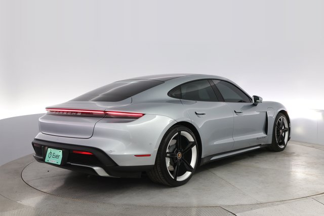 2020 Porsche Taycan — photo 2 of 22