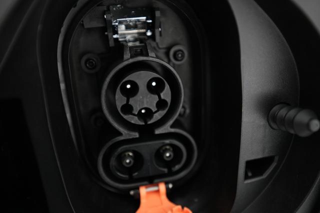 2022 Chevrolet Bolt EUV — photo 8 of 23