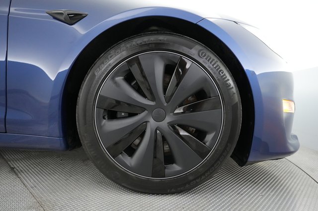 2022 Tesla Model S — photo 17 of 22