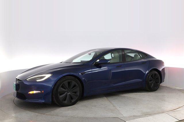 2022 Tesla Model S — photo 14 of 22