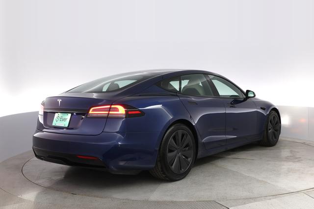 2022 Tesla Model S — photo 2 of 22