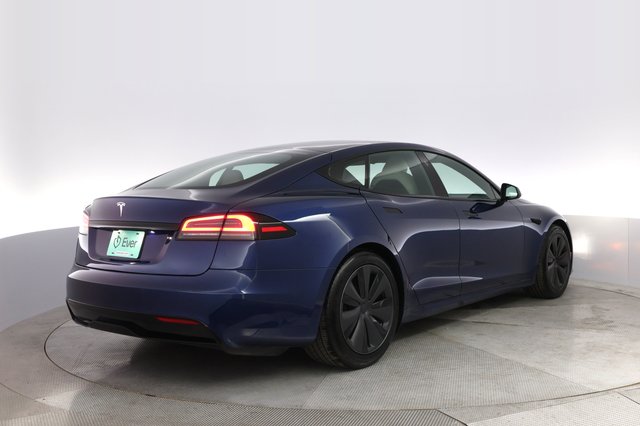 2022 Tesla Model S — photo 2 of 22