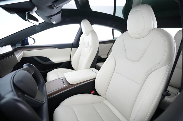 2022 Tesla Model S — photo 3 of 22