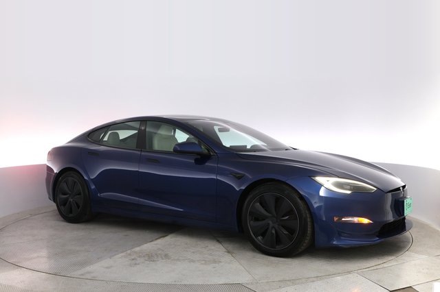 2022 Tesla Model S — photo 11 of 22