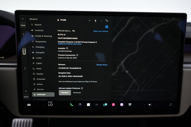 2022 Tesla Model S — photo 5 of 22