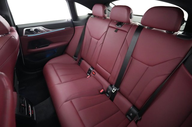 2022 BMW i4 — photo 19 of 21