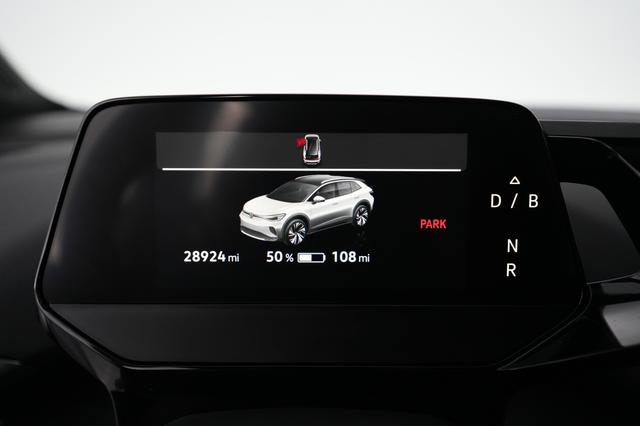 2022 Volkswagen ID.4 — photo 5 of 20