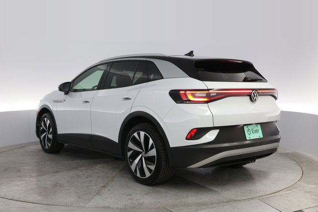 2022 Volkswagen ID.4 — photo 13 of 20