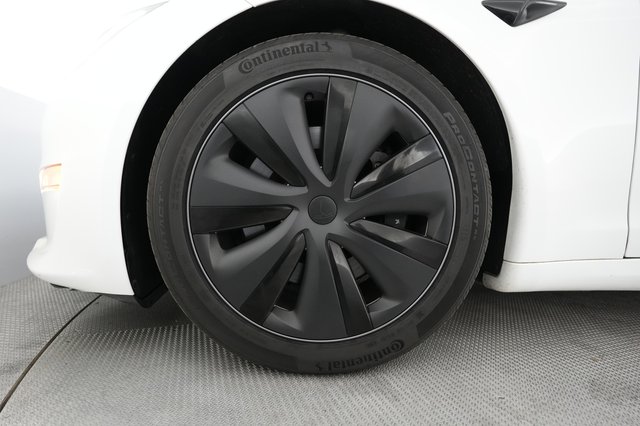 2023 Tesla Model S — photo 15 of 22