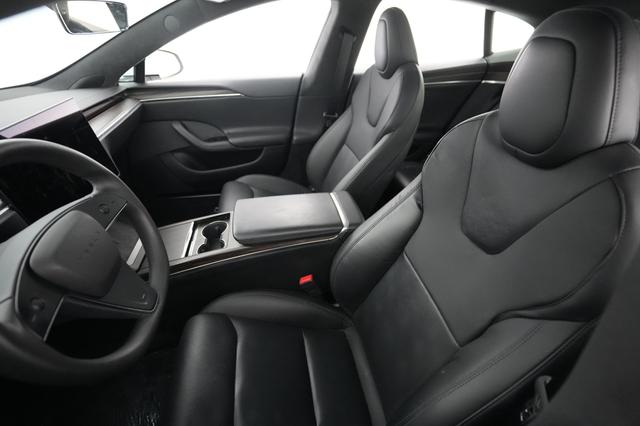2023 Tesla Model S — photo 3 of 22