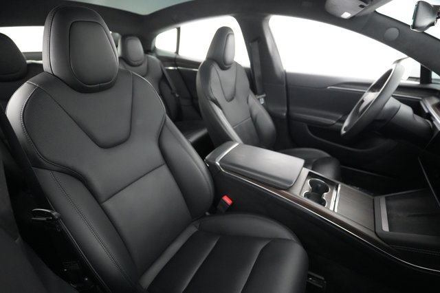 2023 Tesla Model S — photo 18 of 22