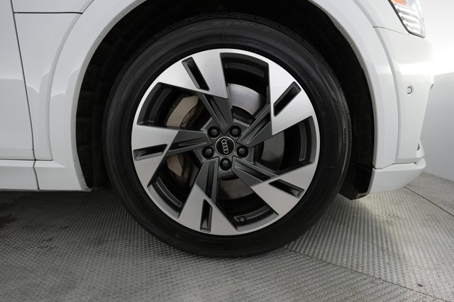 2023 Audi e-tron — photo 7 of 22