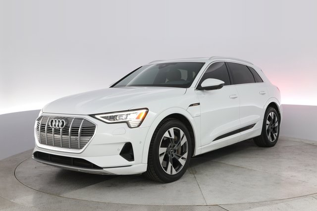 2023 Audi e-tron — VIN WA1LAAGE5PB018276