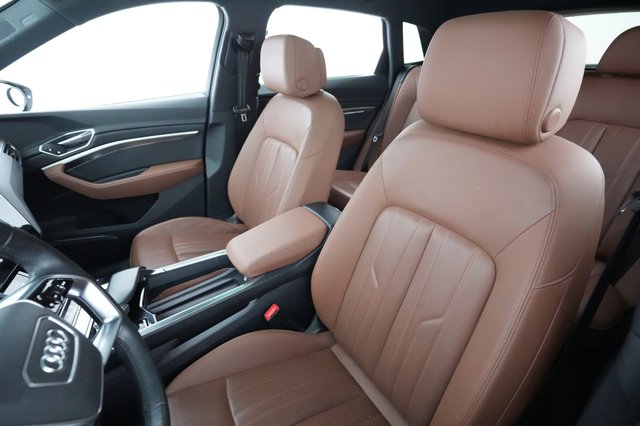 2023 Audi e-tron — photo 3 of 22