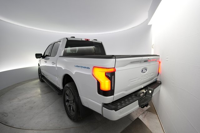 2024 Ford F-150 Lightning — photo 2 of 20