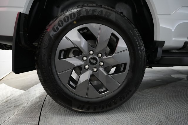 2024 Ford F-150 Lightning — photo 16 of 20