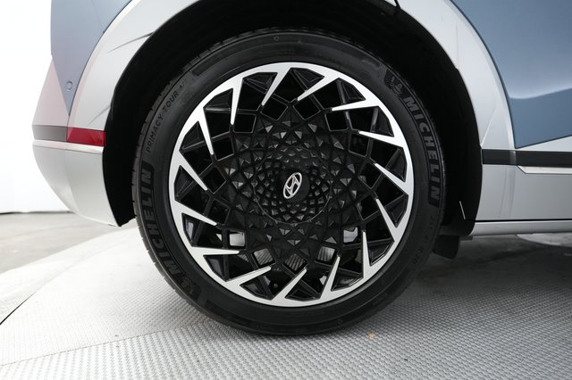 2024 Hyundai IONIQ 5 — photo 17 of 21
