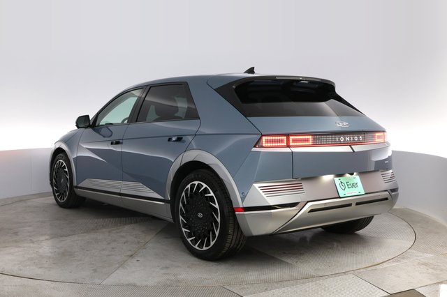 2024 Hyundai IONIQ 5 — photo 13 of 21
