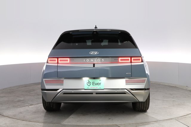 2024 Hyundai IONIQ 5 — photo 12 of 21