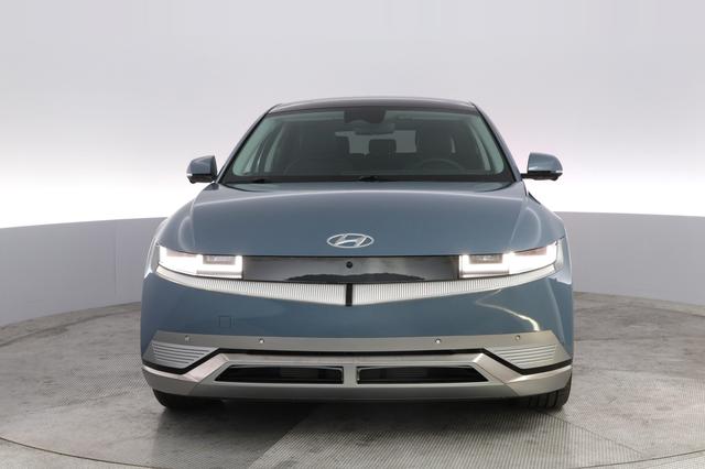 2024 Hyundai IONIQ 5 — photo 9 of 21