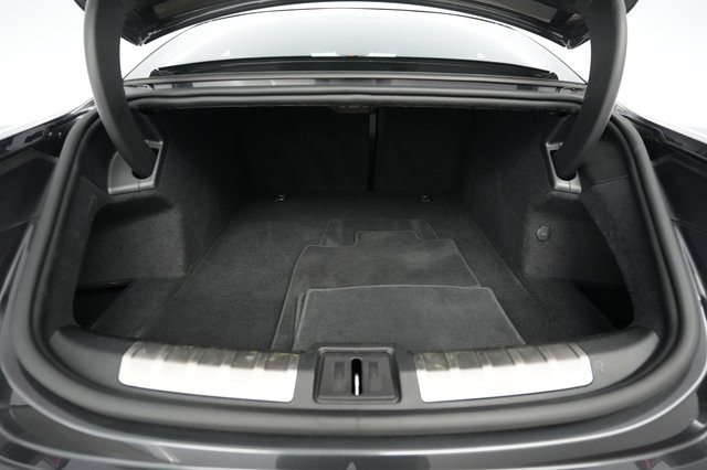 2021 Porsche Taycan — photo 6 of 23