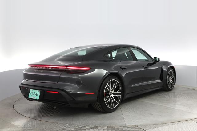 2021 Porsche Taycan — photo 2 of 23