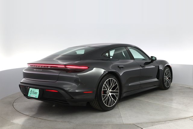 2021 Porsche Taycan — photo 2 of 23