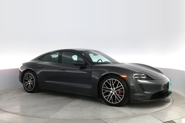 2021 Porsche Taycan — photo 11 of 23