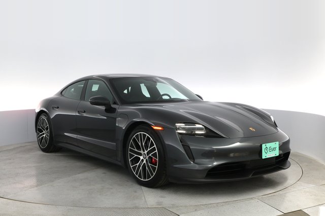2021 Porsche Taycan — photo 10 of 23