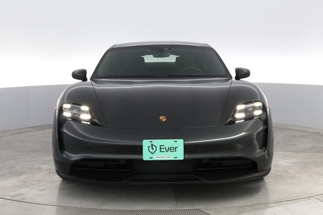 2021 Porsche Taycan — photo 9 of 23