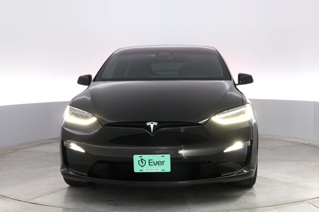 2022 Tesla Model X — photo 9 of 23