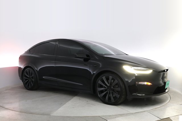 2022 Tesla Model X — photo 11 of 23