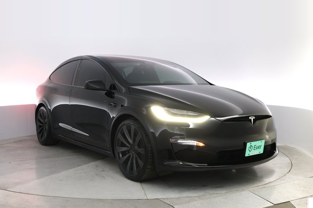 2022 Tesla Model X — photo 10 of 23