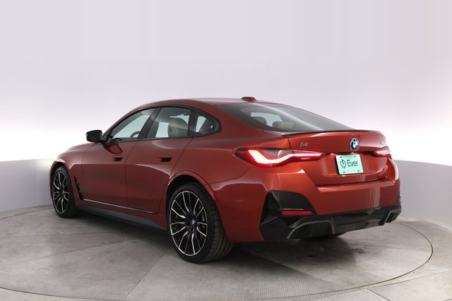 2023 BMW i4 — photo 13 of 22