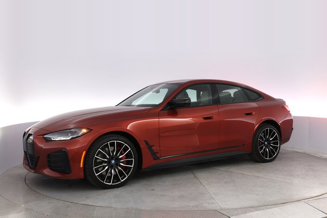 2023 BMW i4 — photo 14 of 22