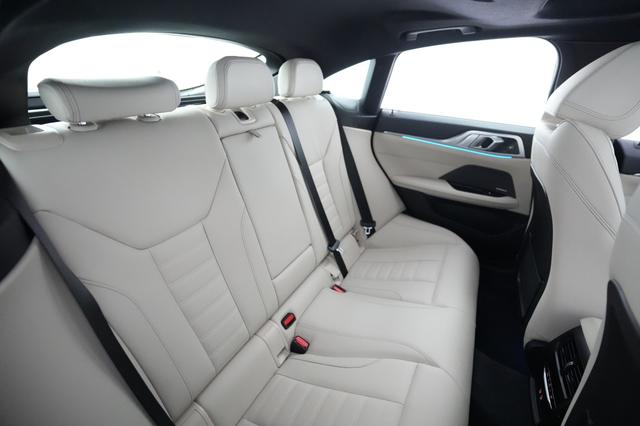 2023 BMW i4 — photo 4 of 22