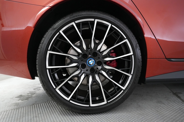 2023 BMW i4