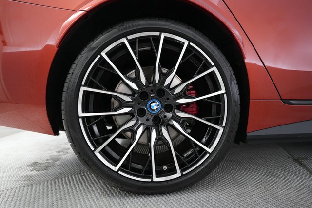 2023 BMW i4 — photo 17 of 22