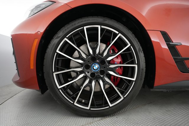 2023 BMW i4 — photo 15 of 22