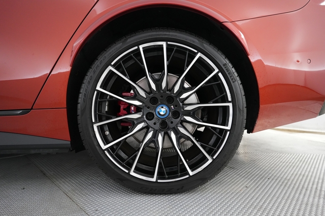 2023 BMW i4