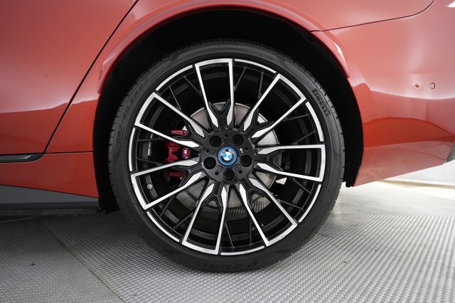 2023 BMW i4 — photo 16 of 22
