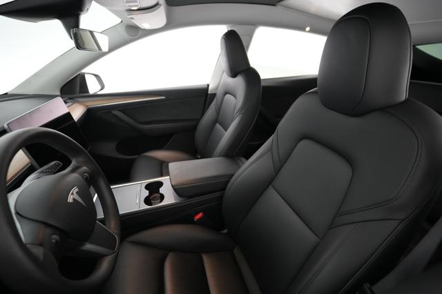 2023 Tesla Model Y — photo 3 of 21